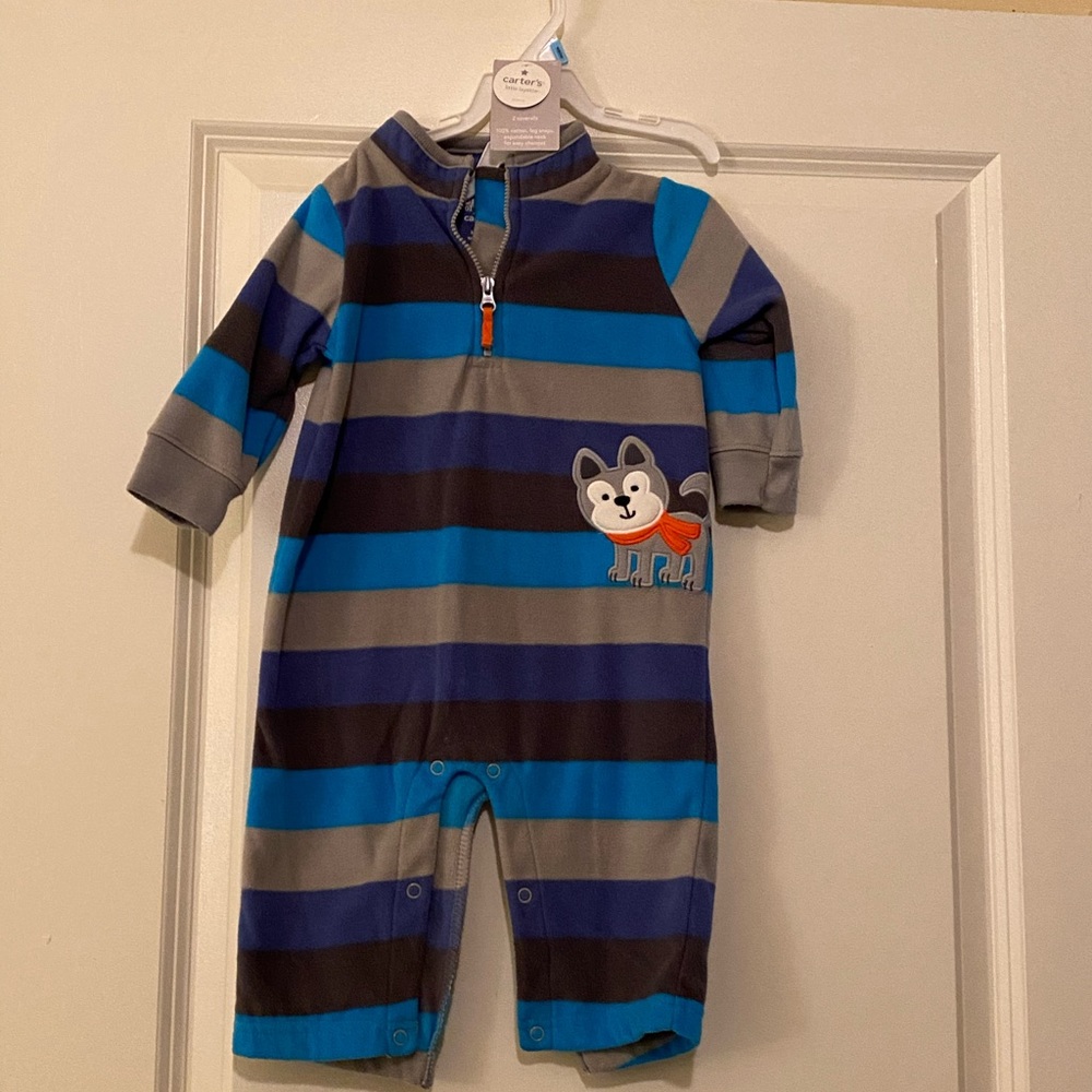 Carters 6-9Month - Picture 3 of 3